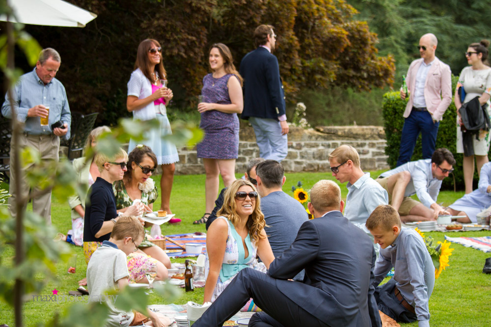 Huntsham Court outdoor celebration - Maxi Photogrpaphy